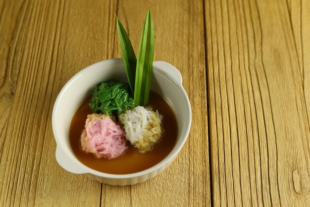 Putu Mayang of Petulo Indonesische traditionele Javaanse snack gemaakt van rijstmeel