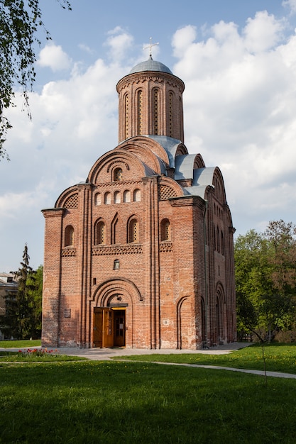 사진 chernigiv, 우크라이나에서 pyatnytska 교회
