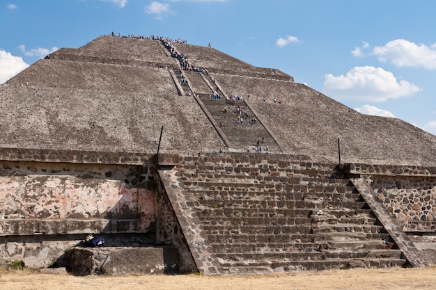 太陽のピラミッド。テオティワカン、メキシコ