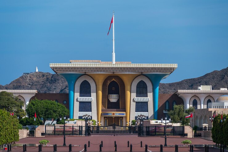 Photo qasr al alam ceremonial palace of sultan qaboos muscat sultanate of oman