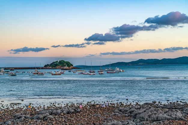 青島の美しい海岸線と建築風景