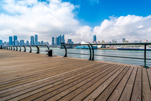 La bellissima costa e il paesaggio urbano di qingdao