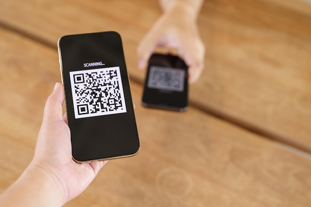 Qr 코드 결제 E 지갑 맨 스캐닝 태그 허용 머니스캐닝 없이 디지털 지불 생성 QR 코드 온라인 쇼핑 무현금 결제 및 검증 기술 개념