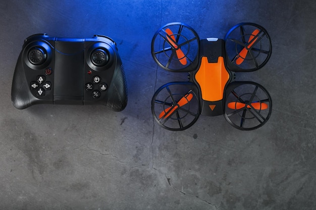 Фото Дрон quadcopter с управлением джойстиком и синим цветом