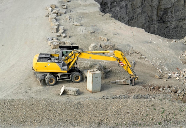 Photo quarry digger