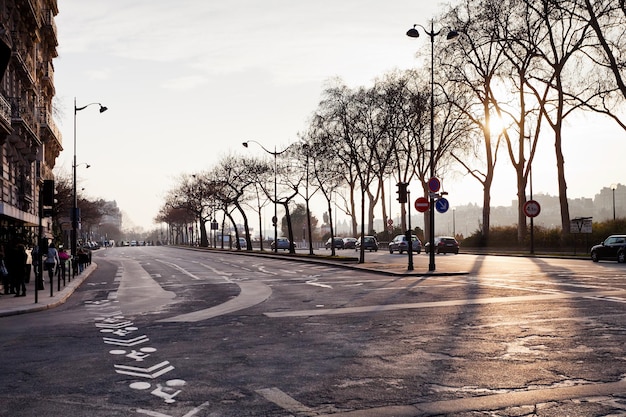 Foto quay branly a parigi al tramonto