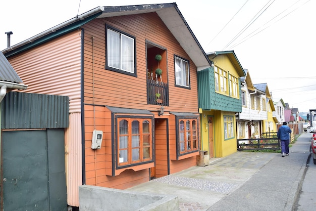 QUELLON CHILE 2017년 3월 1일 전형적인 목조 주택이 있는 주거 지역