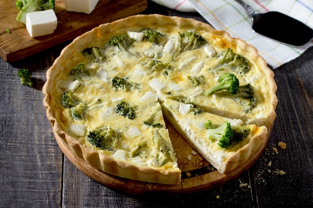 Quiche Lauren with broccoli and cheese