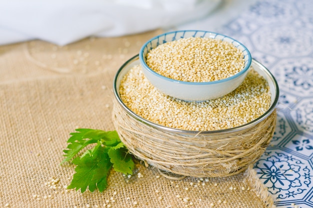 Quinoa 건강하고 자연적인 음식. 글루텐 프리.