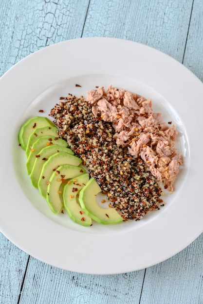 Quinoa with avocado and tuna