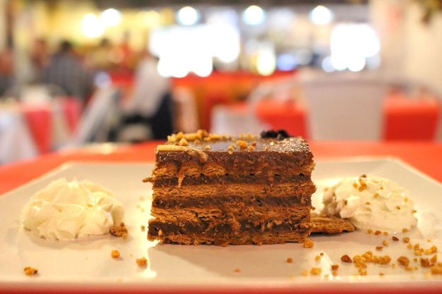 Racion de tarta de la abuela de chocolate en galletas