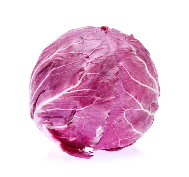 Radicchio, rode salade geïsoleerd op wit