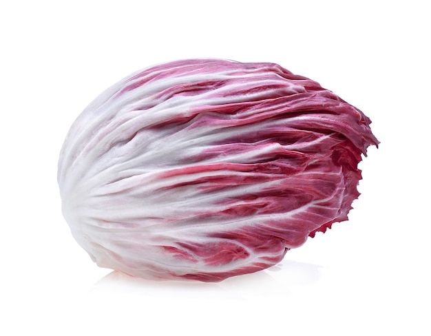 Radicchio, rode salade geïsoleerd op wit