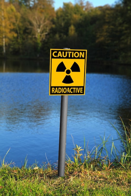 Radioactive warning sign