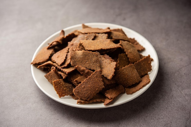 Ragi Chips of Nachni of vingergierstwafels Indiase gezonde snack