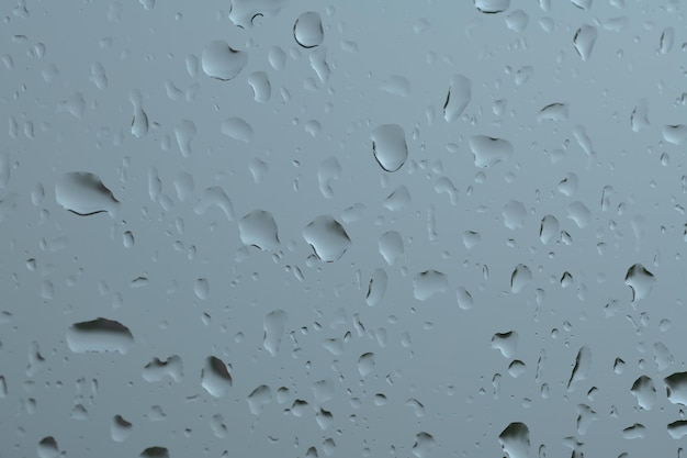 Foto gocce di pioggia sulla finestra