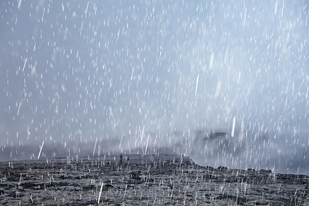 雨自然背景山、抽象的な霧の風景霧暗い