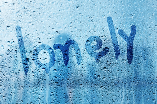 写真 ガラス上の雨