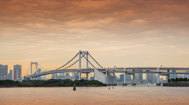 東京お台場のレインボーブリッジ