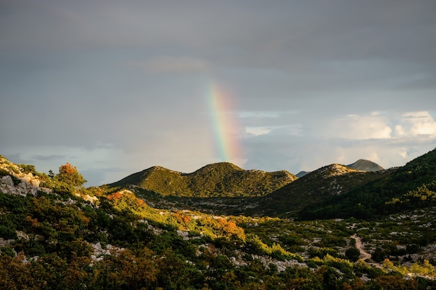 Photo rainbow mountains landscape in croatia