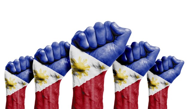 フィリピンの旗で描かれた抗議者の上げられた握りこぶし