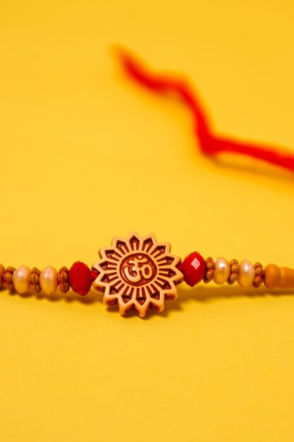 Raksha bandhan 인도 축제를 위한 Rakhi