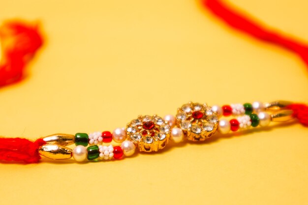 Raksha bandhan 인도 축제를 위한 Rakhi