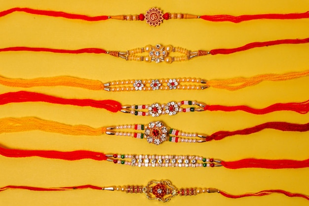 Raksha bandhan 인도 축제를 위한 Rakhi