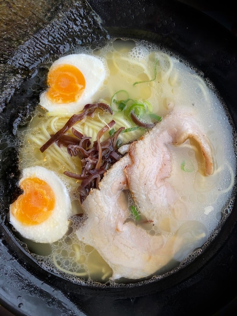 사진 라면, 일본 전통 수프. 이 라면은 쌀국수이며, 글루텐 프리 라면입니다.