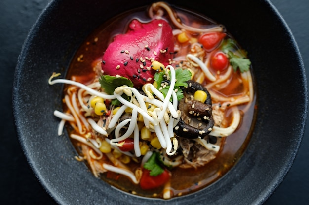 Ramen traditionele fastfood maaltijd Japanse keuken