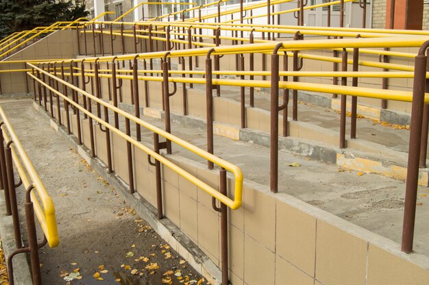 Ramp way for the movement of wheelchair users at the entrance to the building