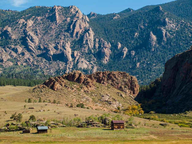 Ranch con flusso di pesca a mosca in colorado.