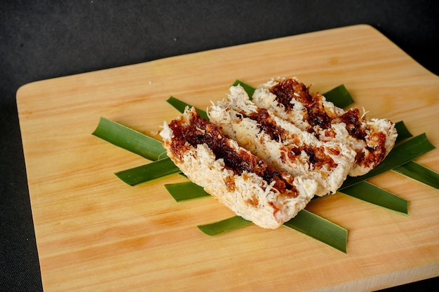 Rangi 케이크 또는 sagu rangi라고도하는 전통적인 Betawi 케이크 중 하나입니다.