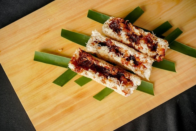 Rangi cake, or also called sagu rangi, is one of the traditional Betawi cakes.