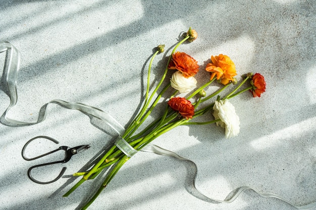 Ranunculus bloemen in boeket