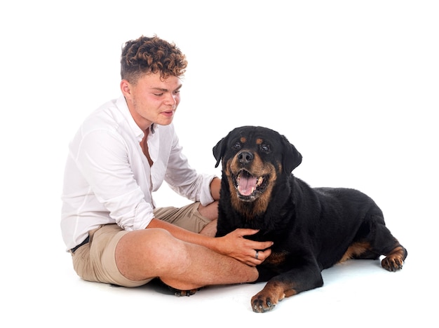 Rasechte rottweiler en tiener