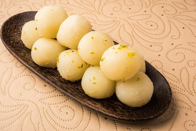 Photo rasgulla or rosogulla - indian sweet food