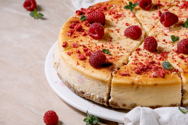 Raspberry baked cheesecake