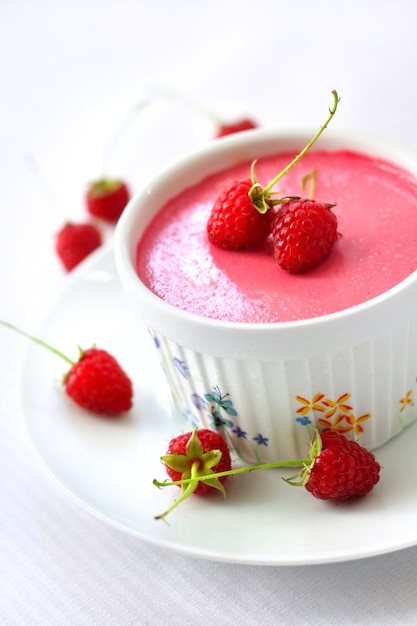 Raspberry dessert with cream cheese