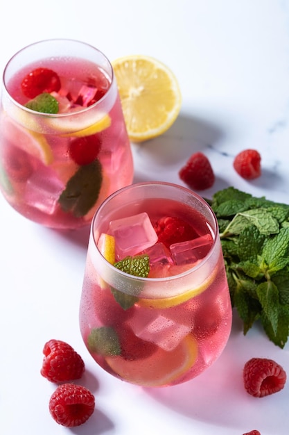 Raspberry lemonade drink