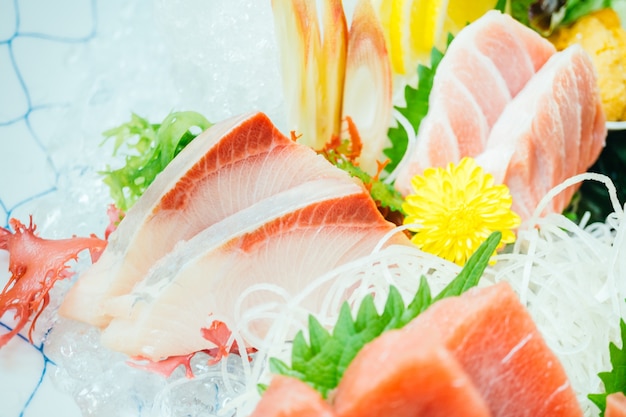 Rauw en vers sashimi vis vlees