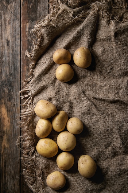 Rauwe biologische aardappelen