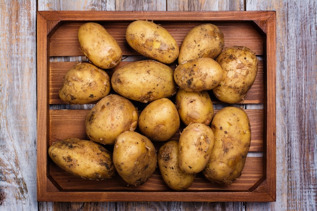 Rauwe jonge aardappelen