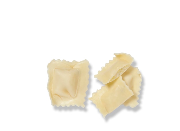 ravioli tarbot eend gember wortel kingkrab passion foods in white background