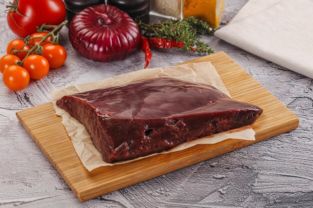 Photo raw beef liver for cooking