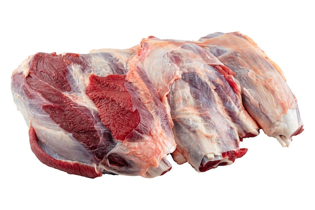 白い背景の生牛肉