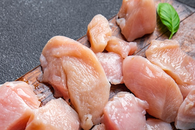 생 치킨 필레 고기 조각 가금류 닭 가슴살 식사 음식 스낵 다이어트 테이블 복사 공간