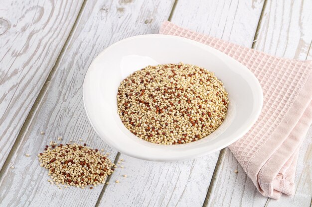 Raw dry quinoa cereal grain