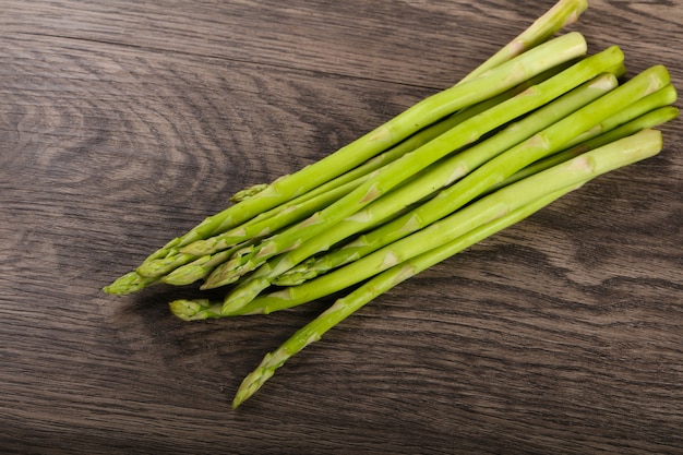 Raw green asparagus