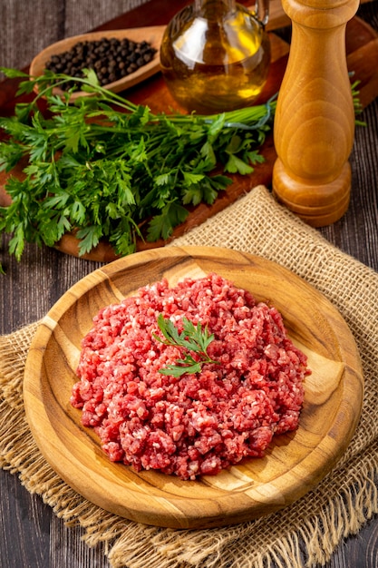 写真 生の牛ひき肉は準備ができています